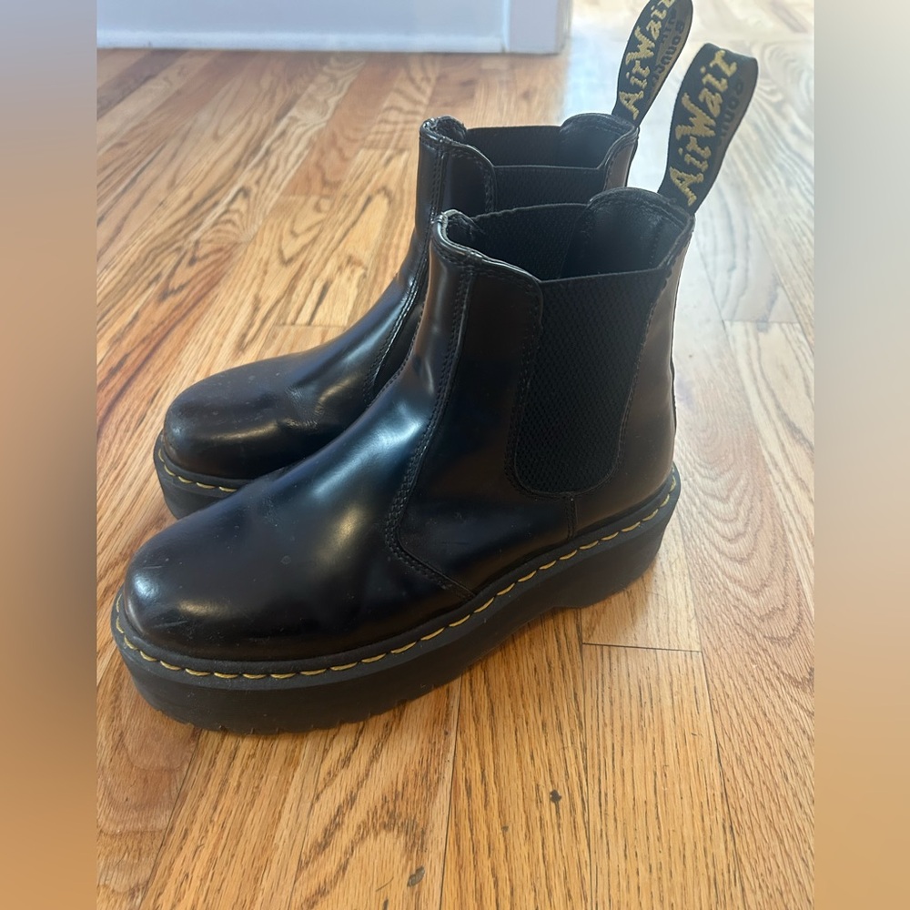 Platform shiny doc martens